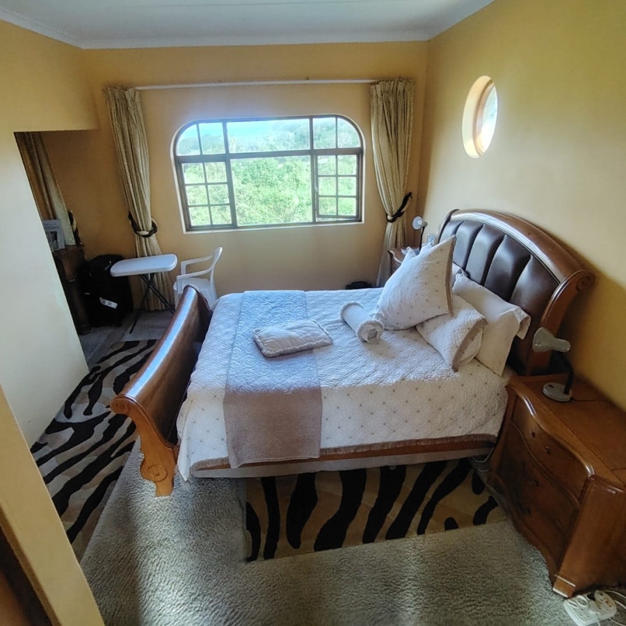 6 Bedroom Property for Sale in Baysville Eastern Cape